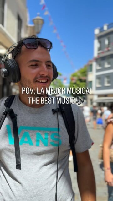 10 Real Reactions. Real People 🎧
10 Reacciones reales. Personas reales 🎧
I hit the streets of Gibraltar and asked random strangers to listen to my music - without telling them I was the singer. These are genuine reactions from real people, hearing my music for the first time.
If you spot yourself, drop a hello in the comments — and thanks for stopping, listening and keeping it real!
***
Salí a las calles de Gibraltar y le pedí a gente que no conocía que escuchara mi música, sin decirles que yo era la cantante. Estas son reacciones auténticas de personas escuchando mi música por primera vez.
Si te reconoces en el vídeo, ¡deja un saludo en los comentarios! Y gracias por parar, escuchar y ser auténticos!
#surianne #rockartist #gibraltar #reaction