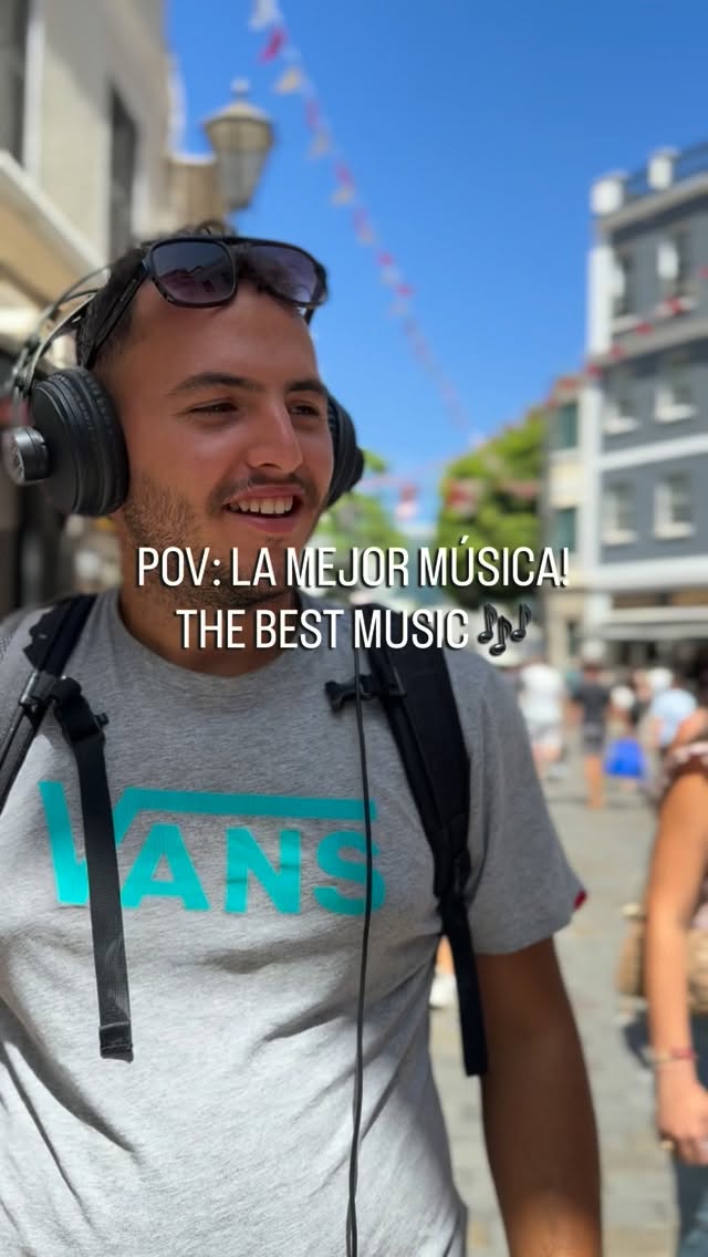 10 Real Reactions. Real People 🎧
10 Reacciones reales. Personas reales 🎧
I hit the streets of Gibraltar and asked random strangers to listen to my music - without telling them I was the singer. These are genuine reactions from real people, hearing my music for the first time.
If you spot yourself, drop a hello in the comments — and thanks for stopping, listening and keeping it real!
***
Salí a las calles de Gibraltar y le pedí a gente que no conocía que escuchara mi música, sin decirles que yo era la cantante. Estas son reacciones auténticas de personas escuchando mi música por primera vez.
Si te reconoces en el vídeo, ¡deja un saludo en los comentarios! Y gracias por parar, escuchar y ser auténticos!
#surianne #rockartist #gibraltar #reaction
